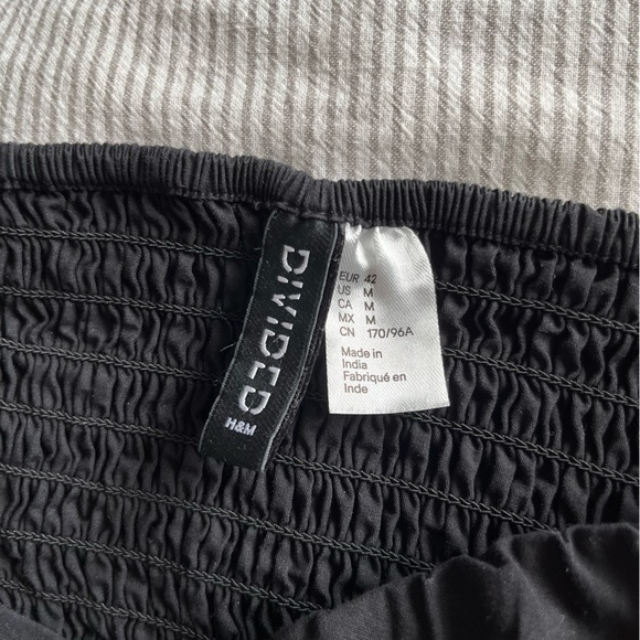 H&M Puff Sleeve Corset Top - size medium BLACK - Picture 4 of 4